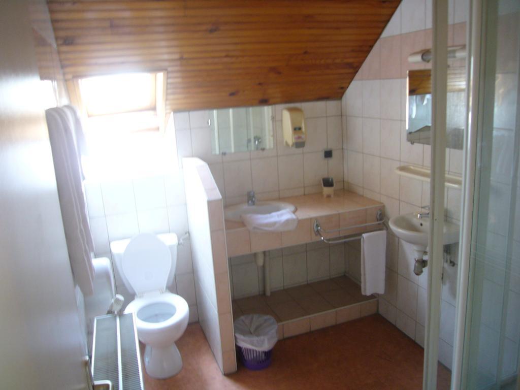 Le Relais Du Lac Le Lauzet-Ubaye Oda fotoğraf